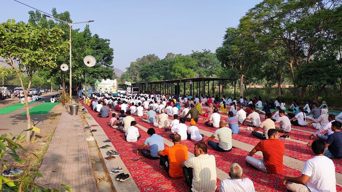 Yoga Together. A morning of stillness and strength