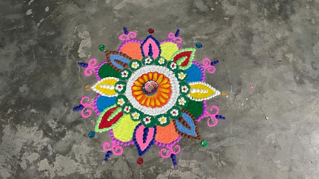 Festival Rangoli. Colour and craft across the campus floor